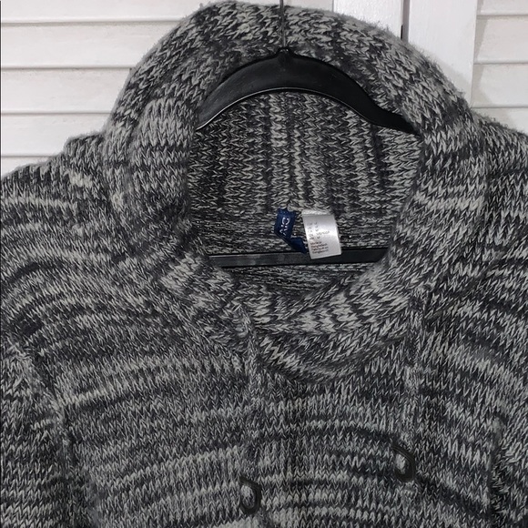 Collard Grey/White Knit Sweater Divided HM - Picture 2 of 4